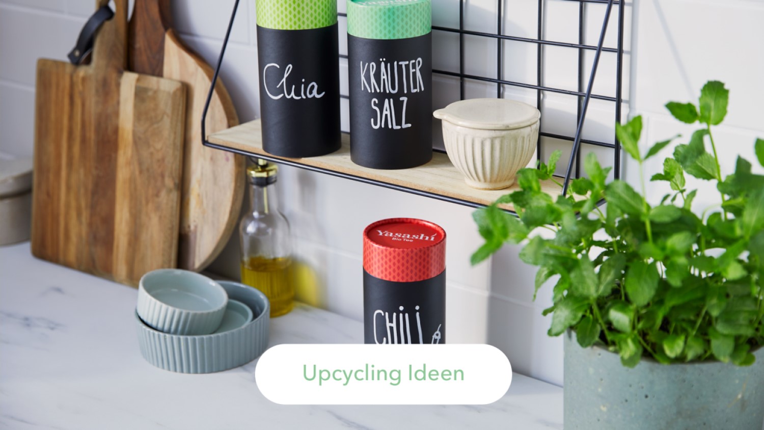 Yasashí Upcycling Ideen für die leeren Teedosen. Behälter für Chia Samen, Kräuter Salz oder Chili zum Beispiel.